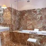 De La Cité&spa Mgallery Hotel