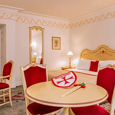 دي لا سيتي كاركاسون إم جاليري 5*